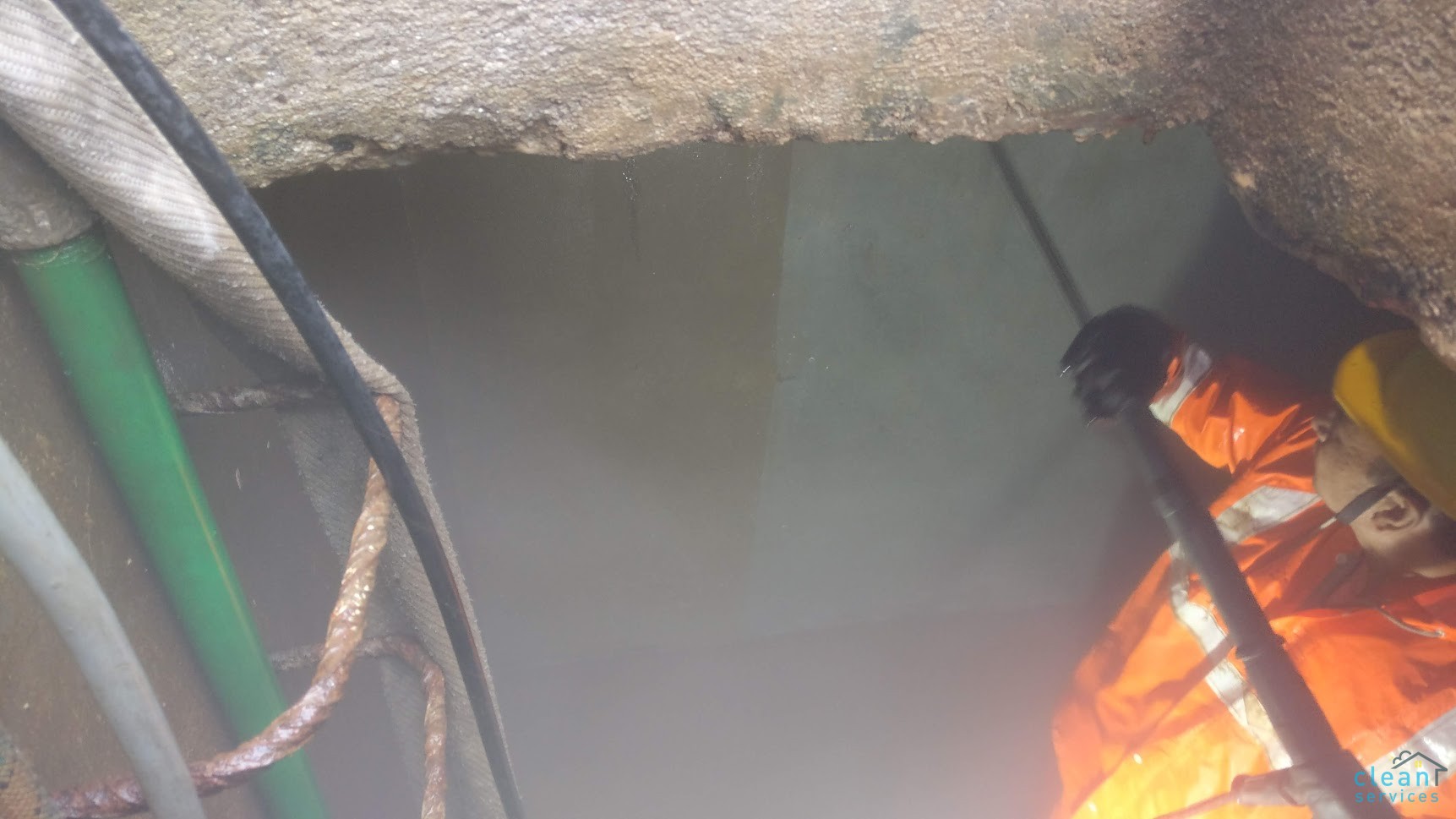 Underground tank cleaning