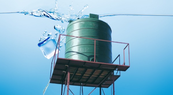 Overhead tank cleaning